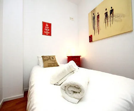 Life Calderon Apartment *