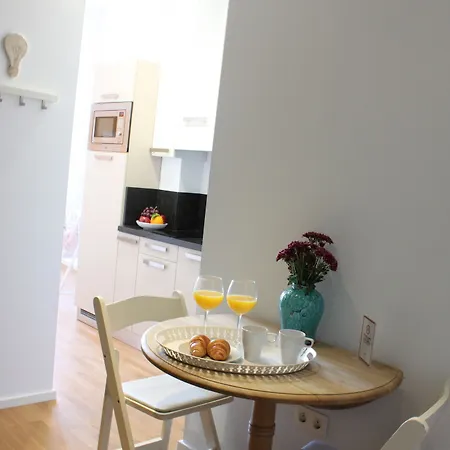 Apartment Life Calderon *